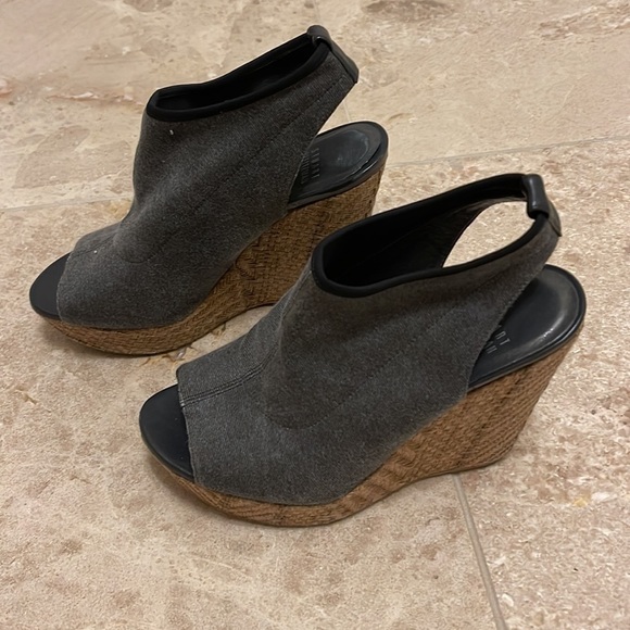 Stuart Weitzman denim wedge - Picture 2 of 7